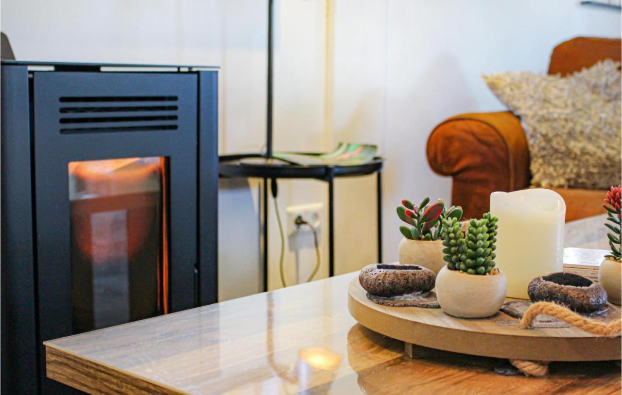2 Bedroom Awesome Home In Udenhout 외부 사진