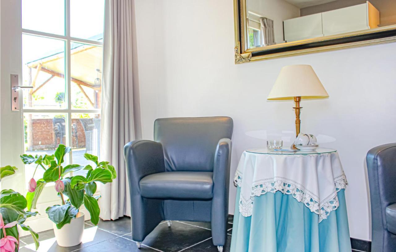 2 Bedroom Awesome Home In Udenhout 외부 사진